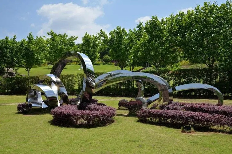 不锈钢雕塑在城市景观的作用