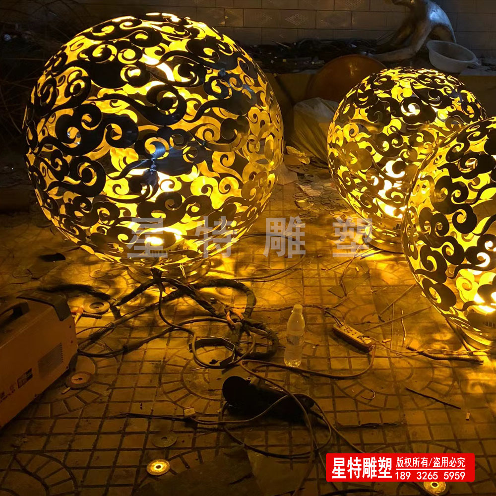 草坪发光球  圆球不锈钢镂空雕塑