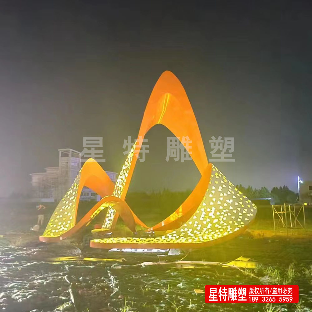镂空不锈钢雕塑  夜景灯光效果